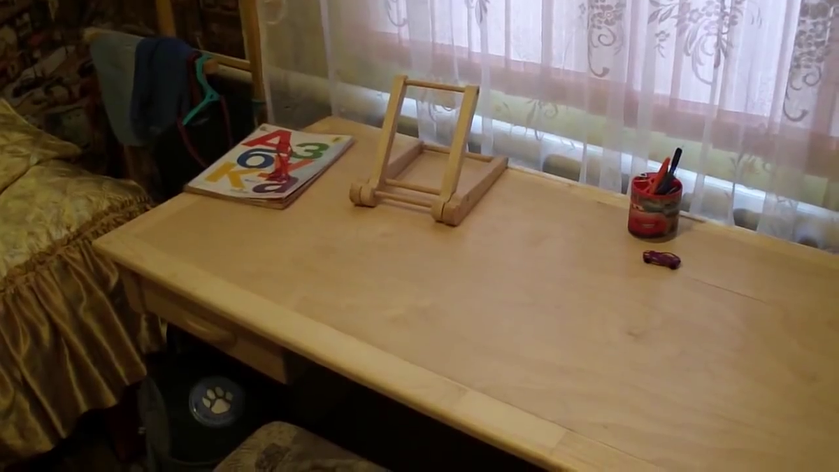 подставка в рабочем положени