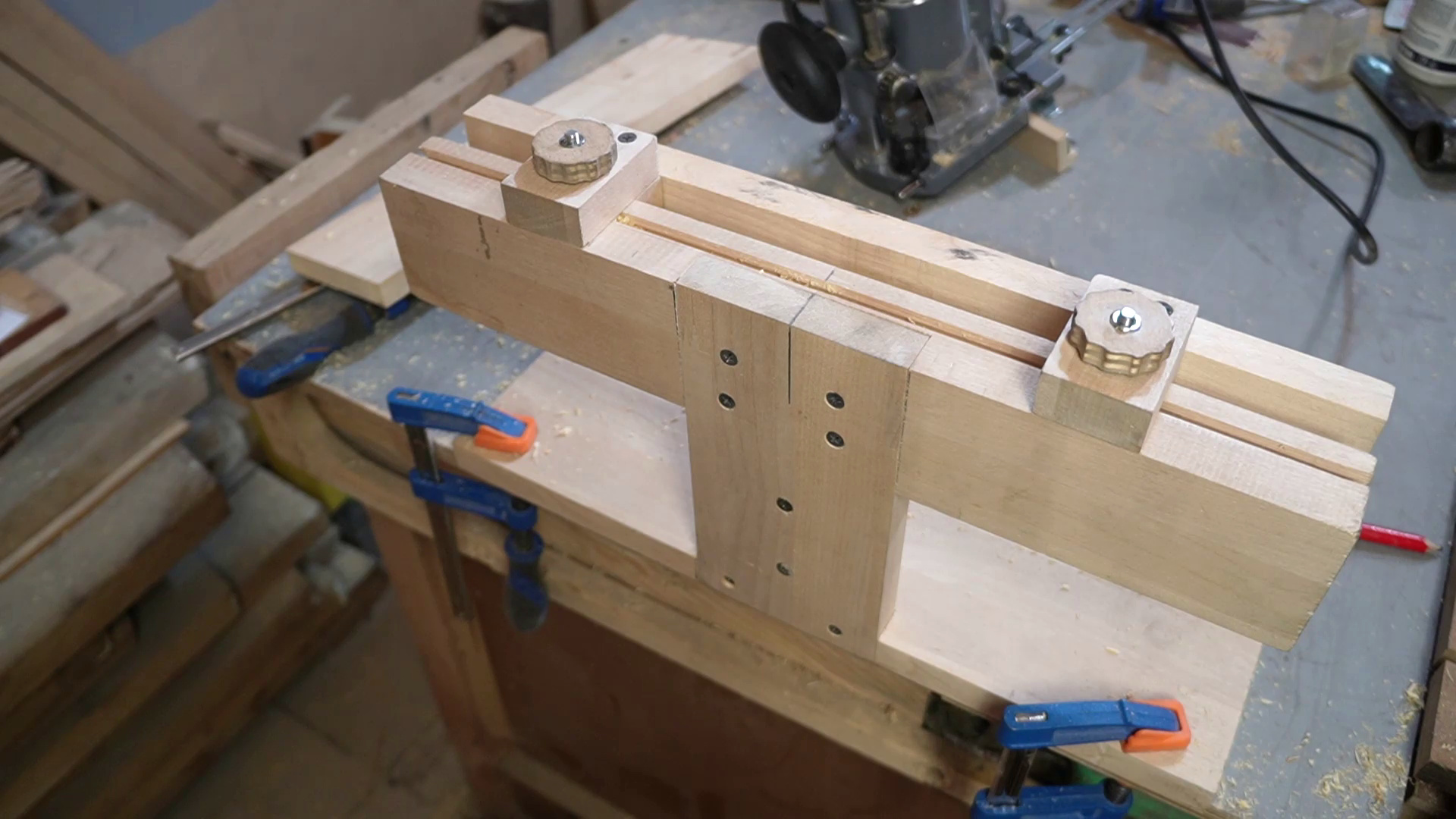 закрепление приспособления