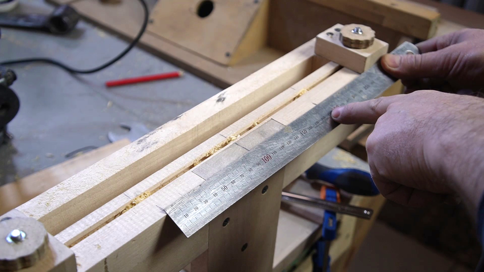 длина гнезда